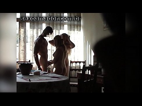 ❤️ Sexus amici invitant hominem gigantem et threesome cum eo Porno fb  apud nos